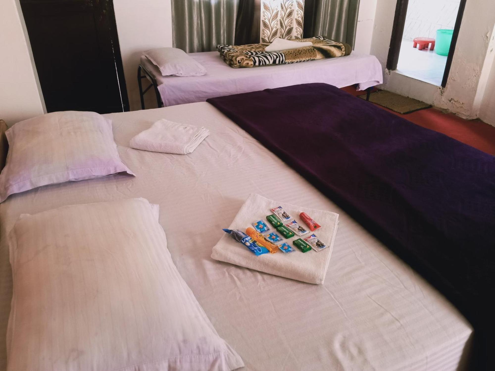 Debbhumi Regency Hotel Sāngla Room photo